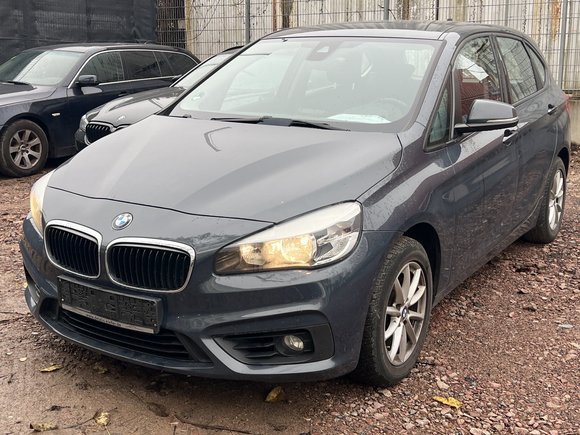 Náhled zpředu zleva