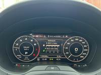 Pohled na přístrojovou desku