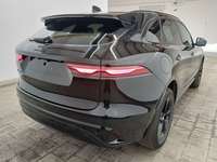 Pogled od pozadi desno