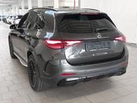 Pogled od pozadi levo