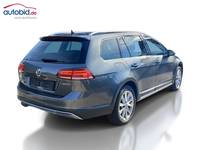 Pogled od pozadi desno