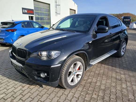 Vue de l’avant gauche