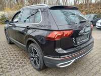 Vue de l’arrière gauche