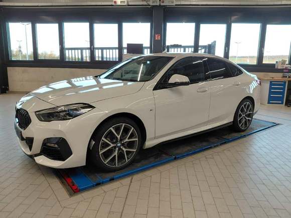 Pogled sprijeda lijevo