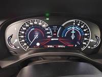 Pohled na přístrojovou desku