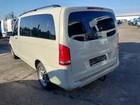 Vaade tagant vasakult