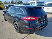 Vaade tagant vasakult