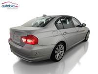 Pogled od pozadi desno