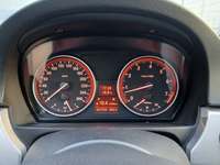 Pogled na kombinovani instrument