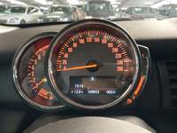 Pogled na kombinovani instrument