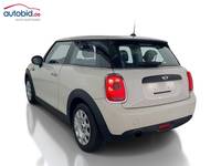 Pogled od pozadi levo