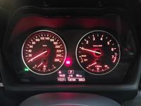 Pogled na kombinovani instrument