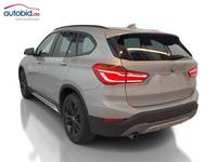 Pogled od pozadi levo