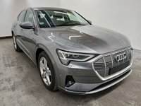 Pogled sprijeda desno