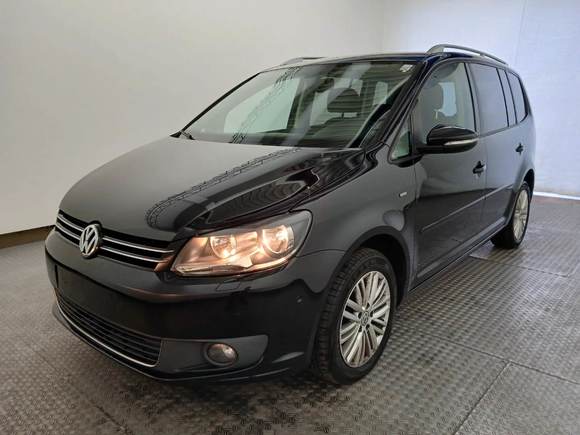 Pogled od napred levo