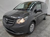 Pogled od napred levo