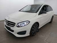 Skats no kreisās puses priekšā