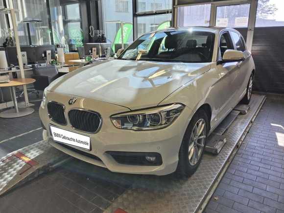 Вид спереди слева