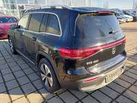 Vaade tagant vasakult