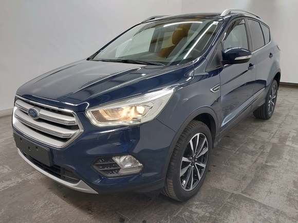 Skats no kreisās puses priekšā