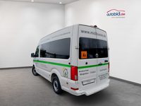 Vaade tagant vasakult