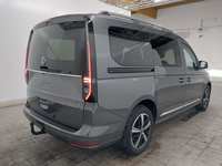 Pogled od pozadi desno