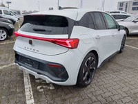 Widok z tyłu po stronie prawej