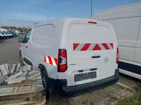 Widok z tyłu po stronie lewej