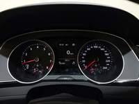 Pogled na kombinovani instrument