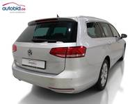 Pogled od pozadi desno