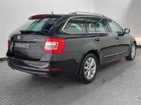 Pogled od pozadi desno