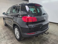 Вид сзади слева