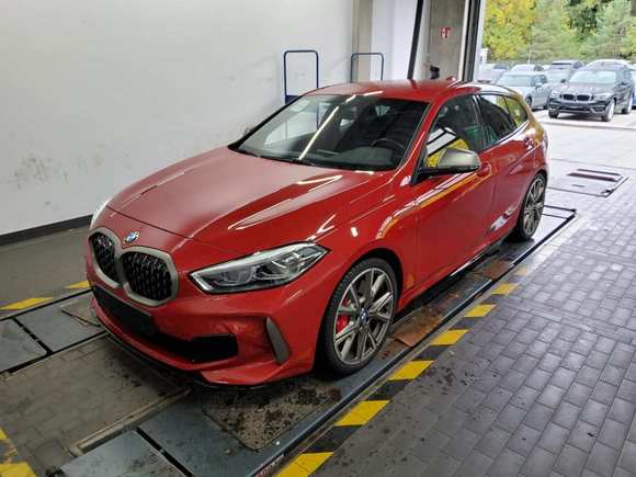 Vista dianteira esquerda