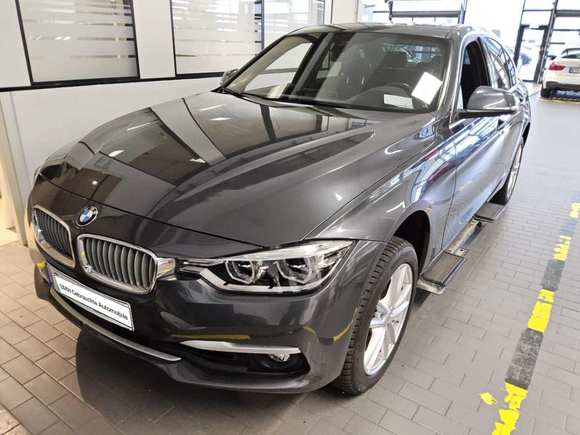 Вид спереди слева