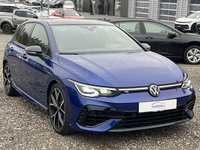 Pogled desno spredaj