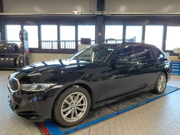 Pogled sprijeda lijevo