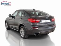 Vaade tagant vasakult