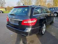 Widok z tyłu po stronie prawej