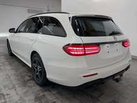 Pogled od pozadi levo