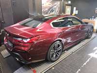 Skats no labās puses aizmugurē