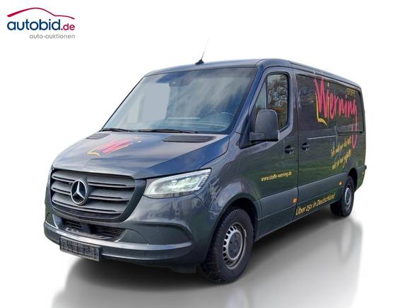 Pogled od napred levo