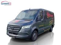 Pogled od napred levo