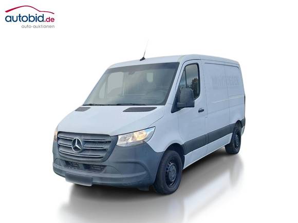 Pogled od napred levo