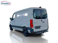 Pogled od pozadi levo