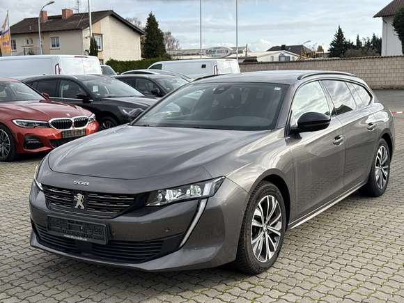 Náhled zpředu zleva