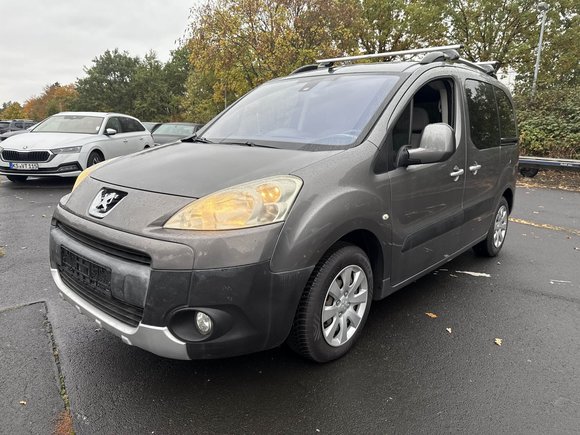 Náhled zpředu zleva