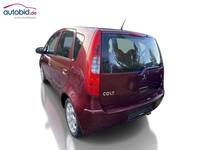 Vaade tagant vasakult