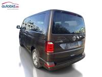 Vaade tagant vasakult