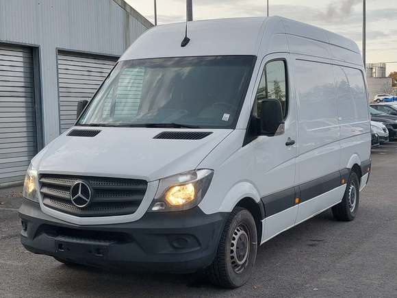 Pogled od napred levo