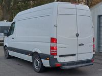 Pogled od pozadi levo